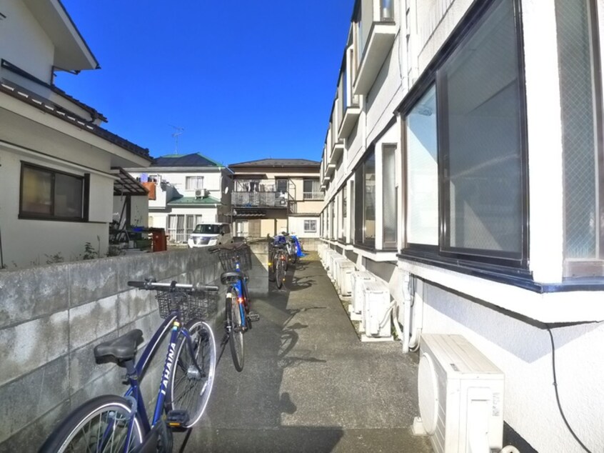 駐輪場 ハウス加藤