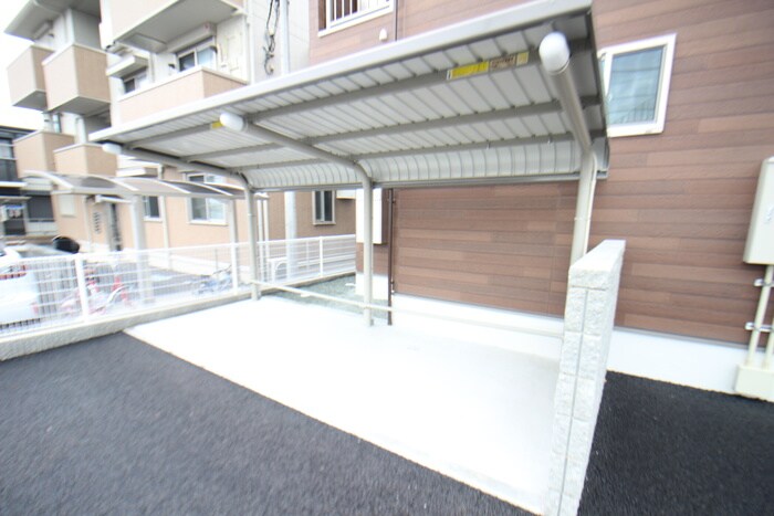駐輪場 クリスタルメゾン　しらかば