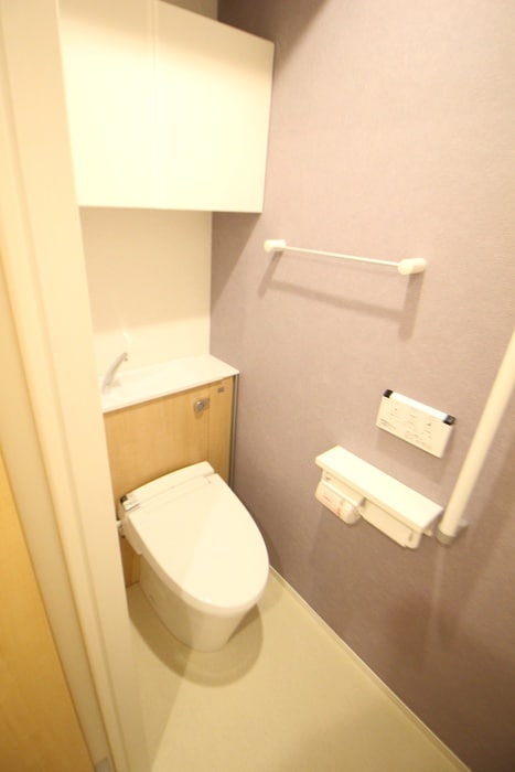 トイレ クリスタルメゾン　しらかば