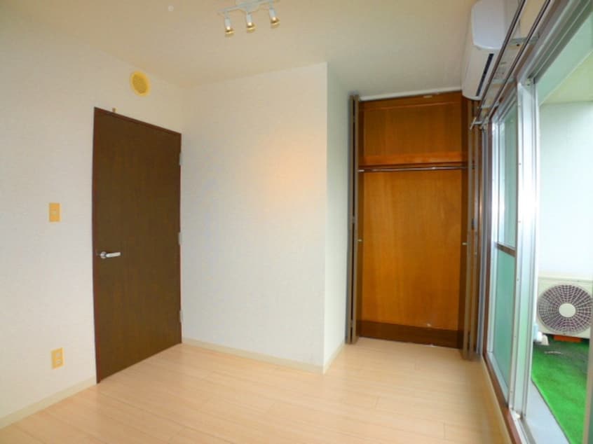 居室 神谷レジデンス