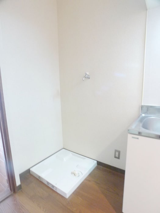 洗濯機置場 ｳﾞｨﾚﾁﾞ･ﾊﾋﾟﾈｽ5-参番館