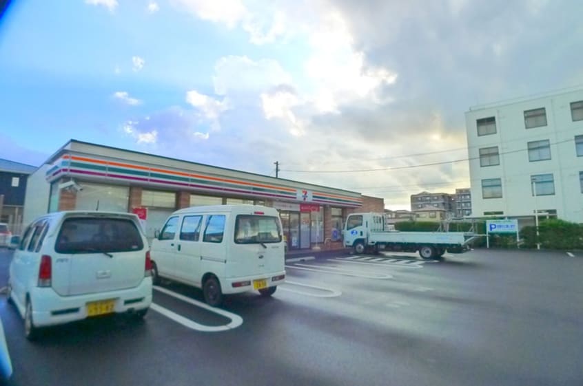 セブンイレブン(コンビニ)まで450m タウニー浜野Ａ