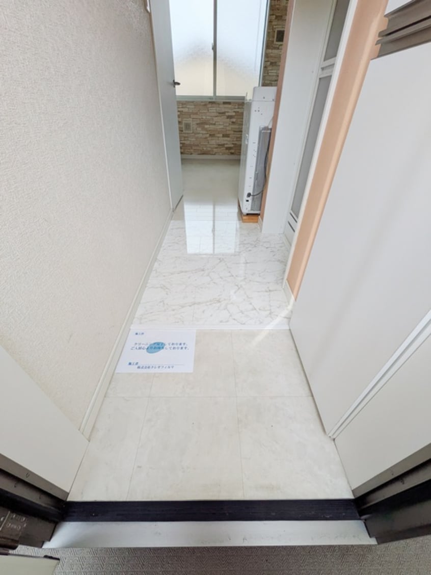 玄関 ユナイト根岸ブルーノ・コンティ