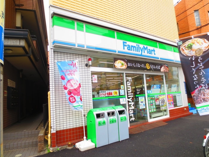 ファミリーマート江東境川店(コンビニ)まで384m ジュネスⅡ