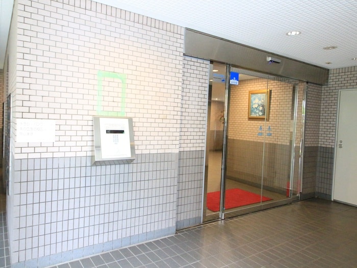 エントランス部分 ﾗｲｵﾝｽﾞﾏﾝｼｮﾝ海老名第3(513)