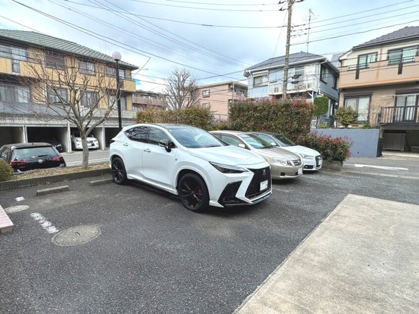 駐車場 進せい館