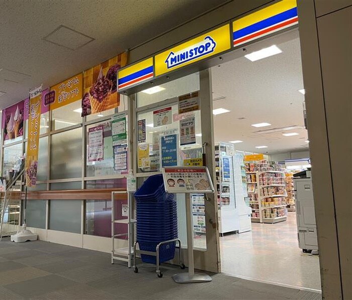 ミニストップ NTT関東病院店(コンビニ)まで245m TOP・高輪台（201）