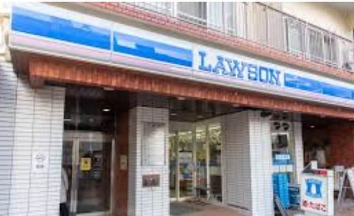 ローソン板橋駅東口店(コンビニ)まで153m ロ－リエ板橋