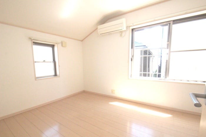 居室 アザレ中丸子