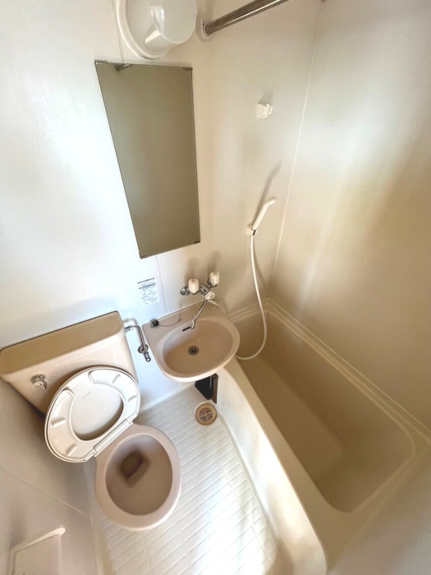 バス／シャワールーム等 すずらんハイツ