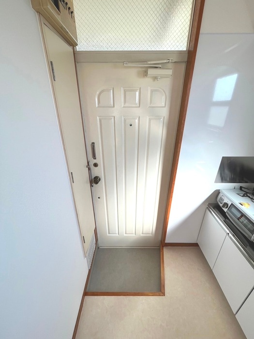 玄関 すずらんハイツ