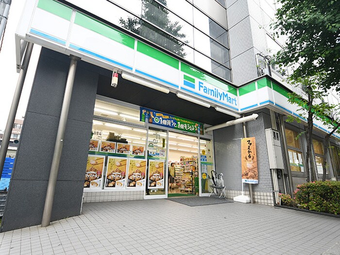 ファミリーマート 江戸川橋駅西店(コンビニ)まで100m タスキsmart神楽坂