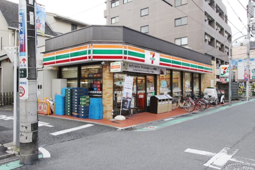 セブンイレブン世田谷喜多見店(コンビニ)まで247m ヤマニアパ－トメント