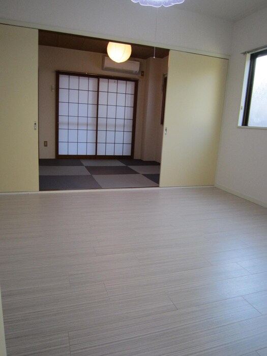 居室 コーポ篠田