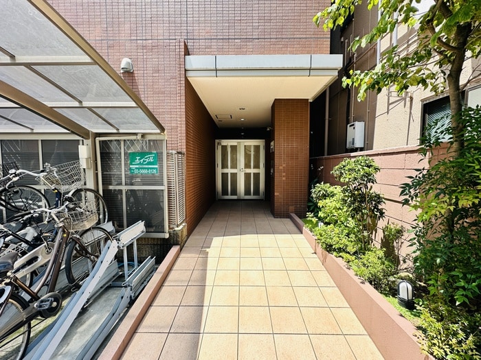 エントランス部分 アムール鈴木