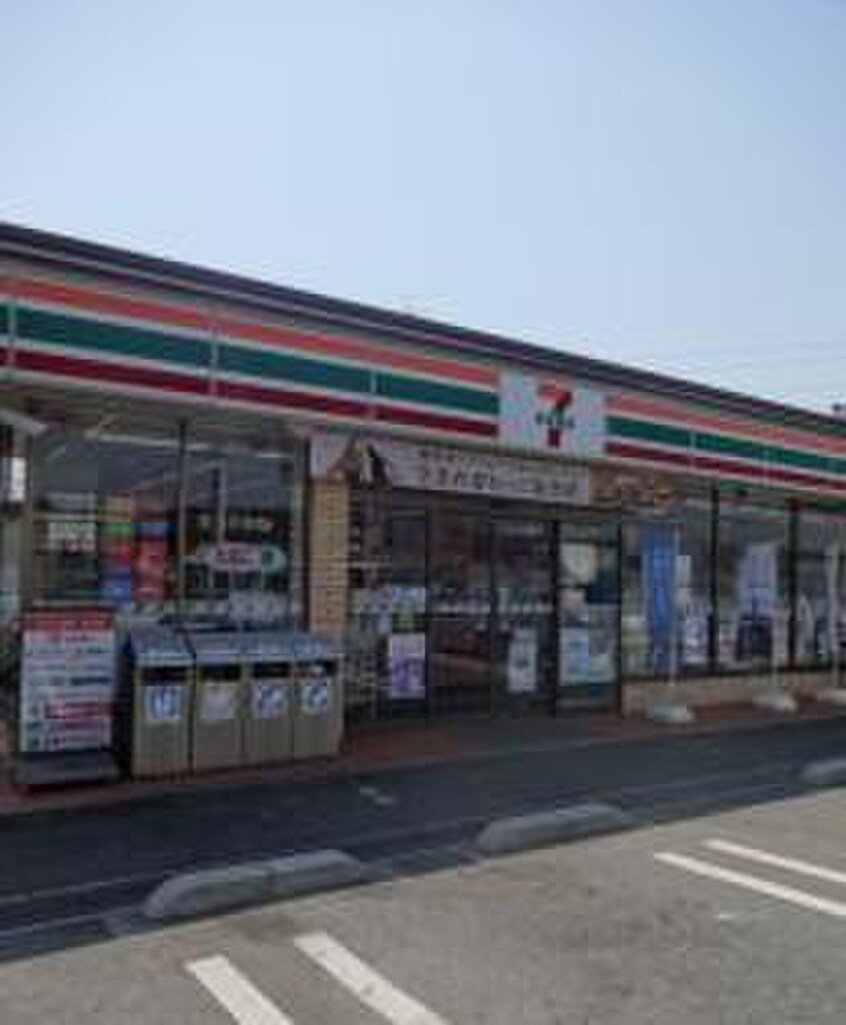 セブンイレブン千葉仁戸名店(コンビニ)まで522m ファミ－ル川戸