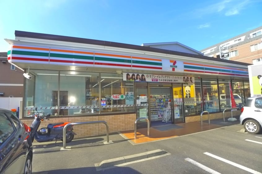 セブンイレブン(コンビニ)まで338m ドゥ・セナクール