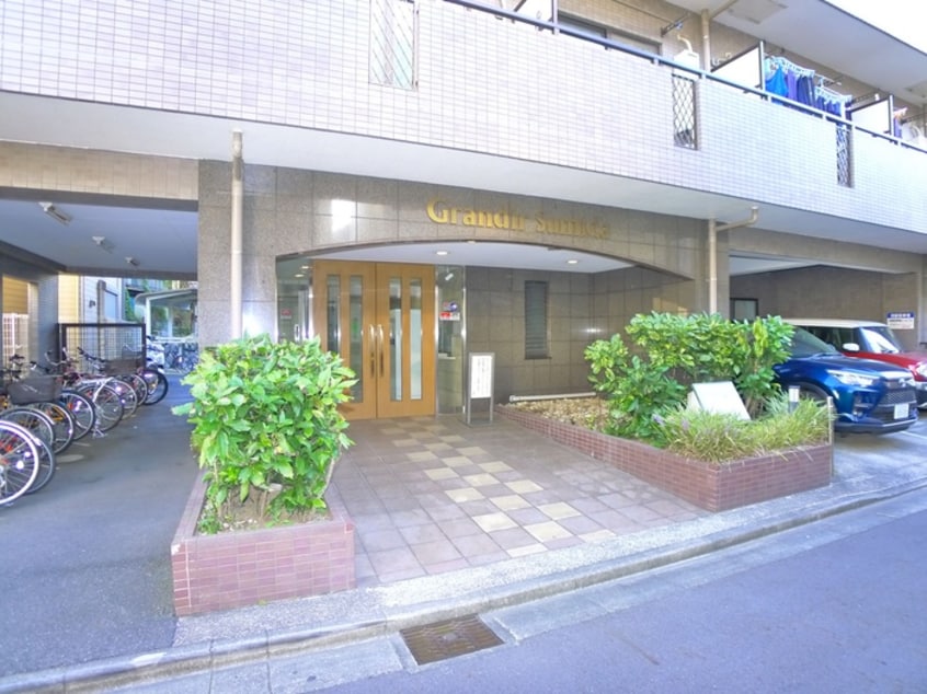 エントランス部分 グランディ－ル墨田