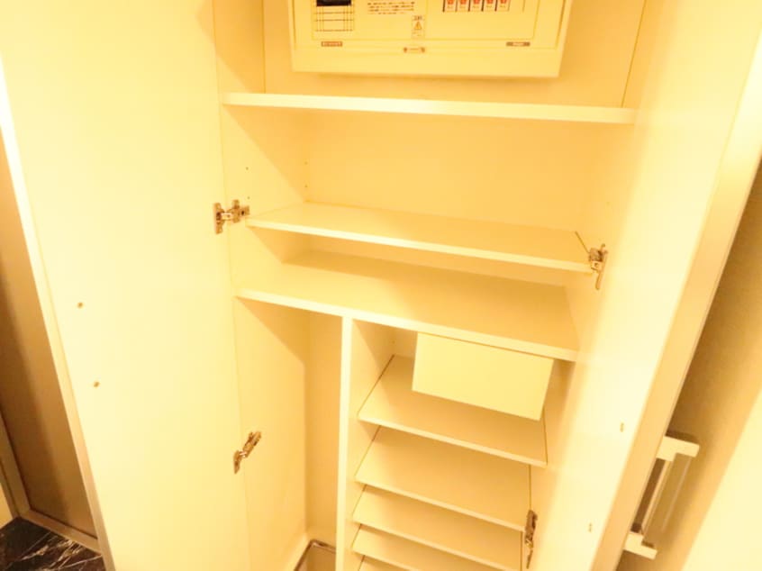 靴箱 ｴｽｺ-ﾄﾉｳﾞｪﾙ白金高輪（201）