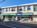 ファミリーマート　ひばりヶ丘駅北店(コンビニ)まで216m ラ－ク・アサヒナ