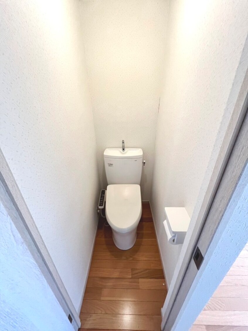 トイレ ノ－スプレイス