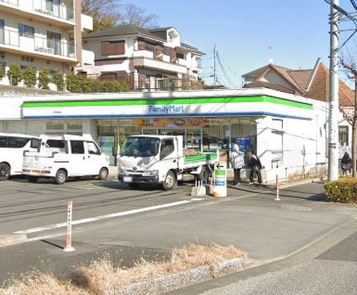 ファミリーマート(コンビニ)まで350m エスペランサ礎