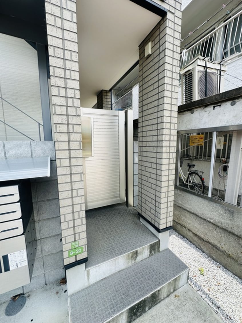 エントランス部分 ウラノス竹ノ塚