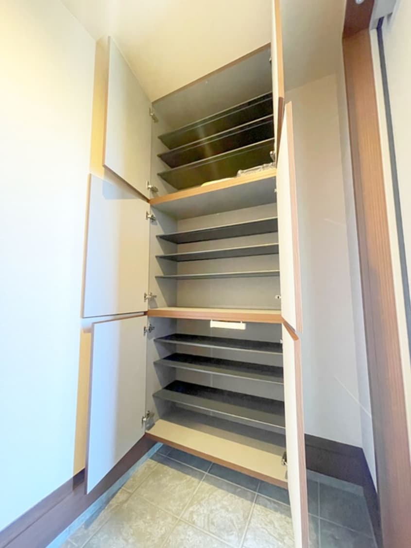 靴箱 プラウドステージⅡ　D棟