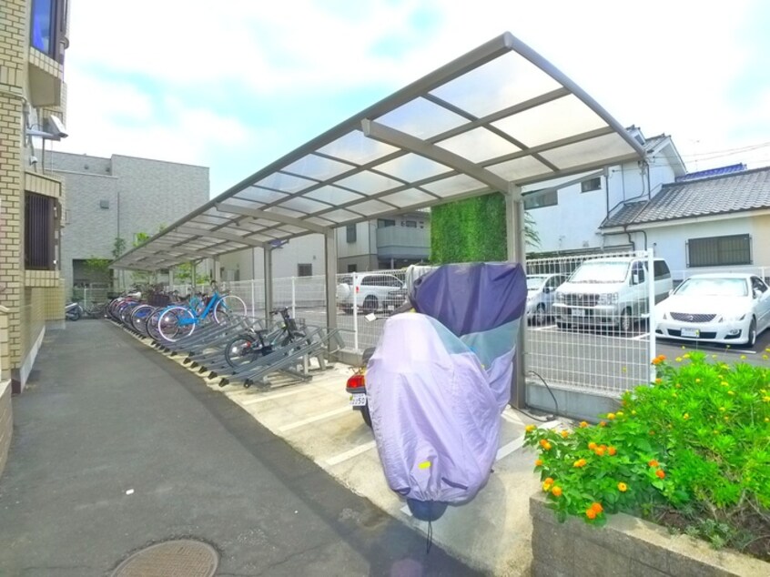 駐輪場 アビタシオン萩原