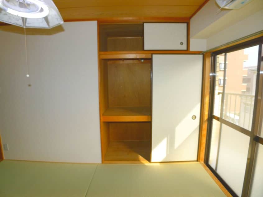 収納 アビタシオン萩原