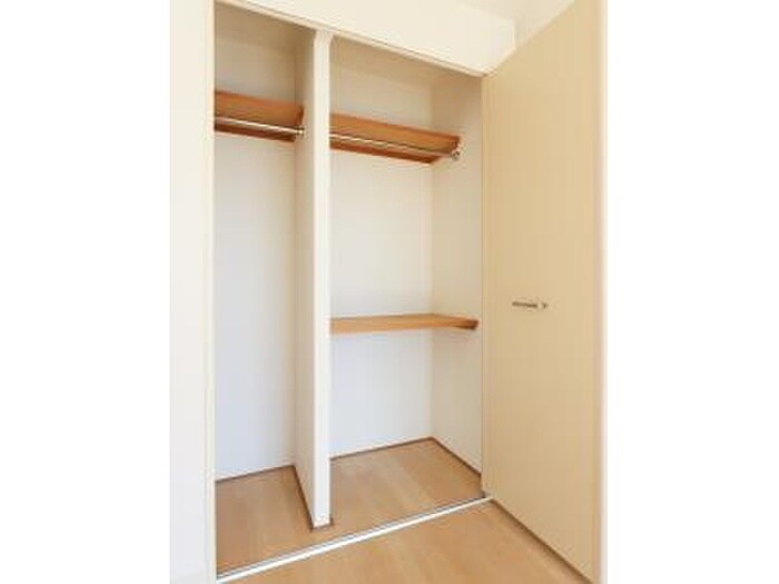 収納 リバ－シティ２１　新川