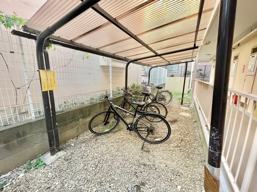 駐輪場 ハイムナカザワ
