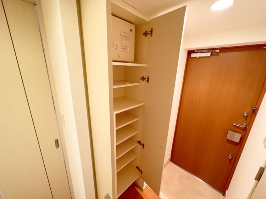 靴箱 プライムア－バン中野上高田