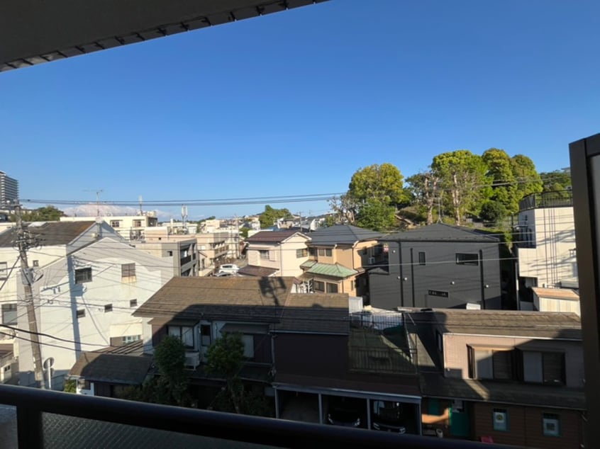 室内からの展望 ウインベルソロ横須賀中央第３