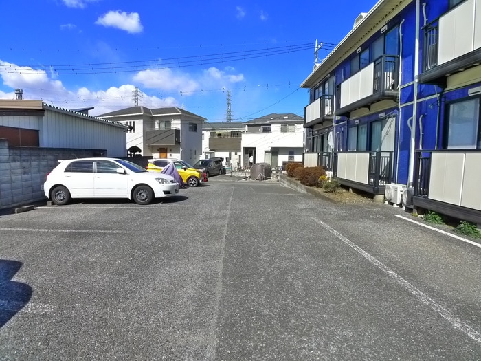 駐車場 リヴ１号館