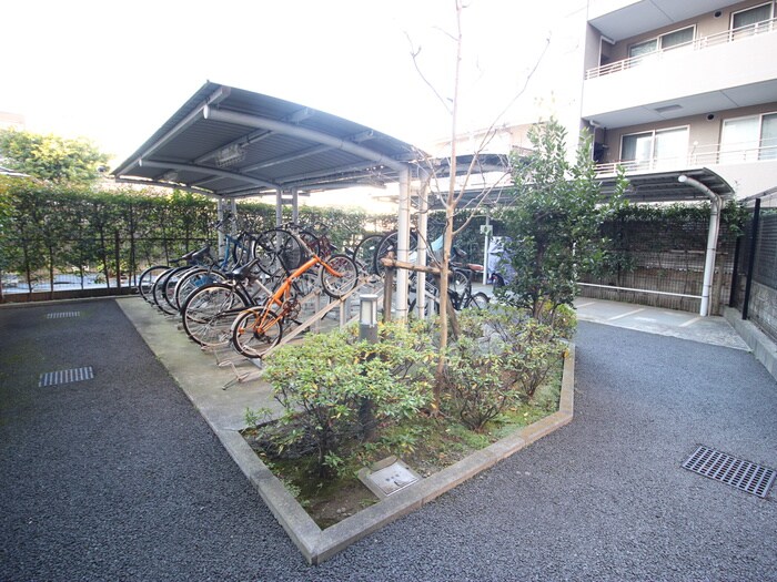 駐輪場 プライムアーバン板橋区役所前