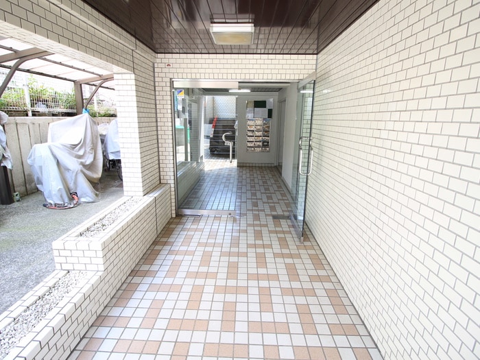 エントランス部分 ウィステリア