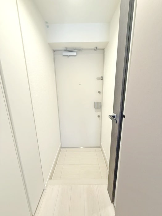 玄関 Alivis本八幡