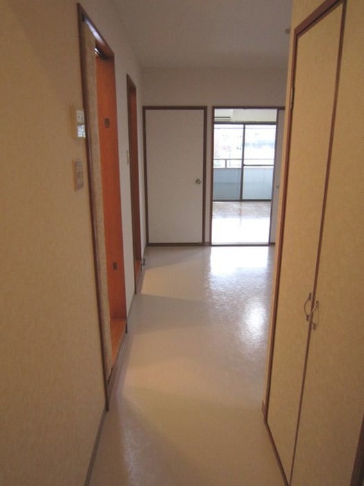 廊下 メゾン沖田