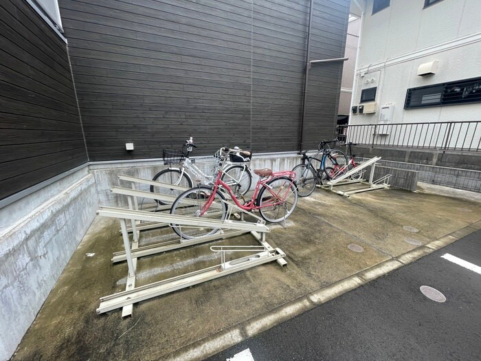 駐輪場 リブリ・藤沢川名