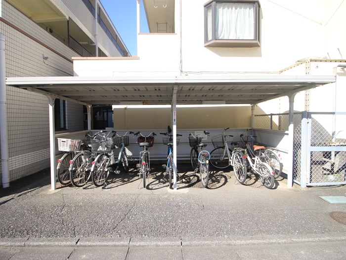 駐輪場 ドルチェ久米川
