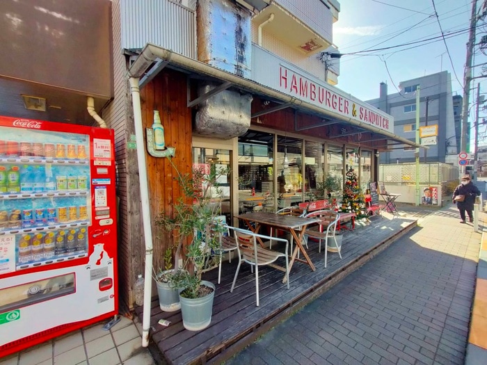 ブッチャーズテーブル(その他飲食（ファミレスなど）)まで1400m グリーンヒル大泉