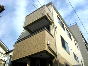 ＥＡＳＴ