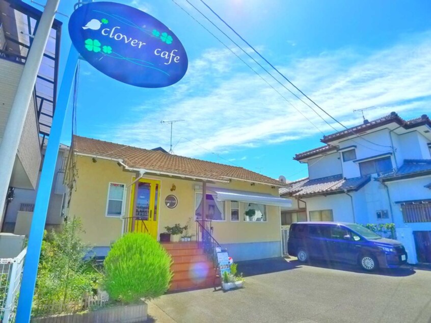 ｃｌｏｖｅｒ　ｃａｆｅ(カフェ)まで400m ＲＯＳＳＯ高柳