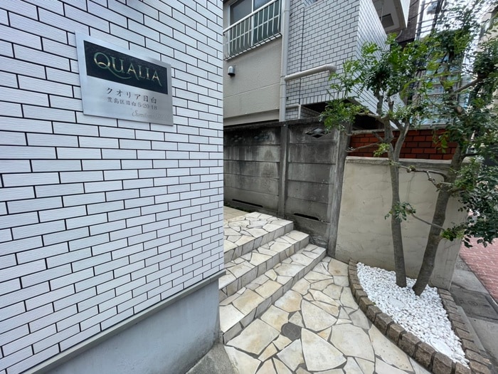 エントランス部分 ＱＵＡＬＩＡ目白
