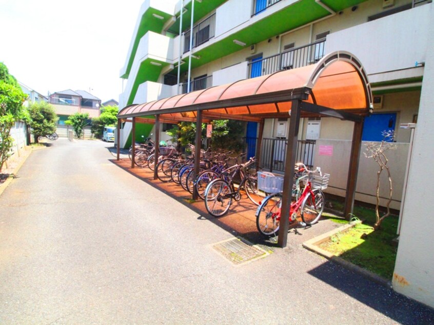 駐輪場 学園サンパール