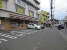 セブンイレブン横浜戸塚上倉田(コンビニ)まで434m レオーネハイツ