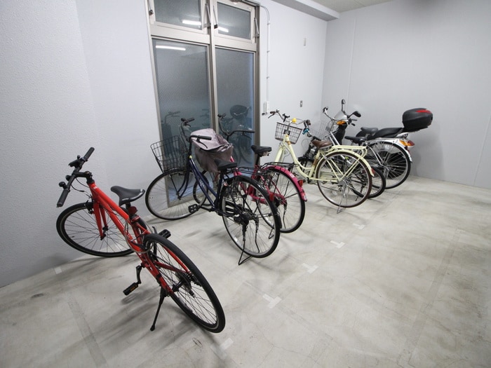 駐輪場 グランテスタ