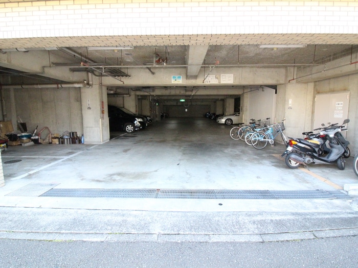 駐車場 メイプル７