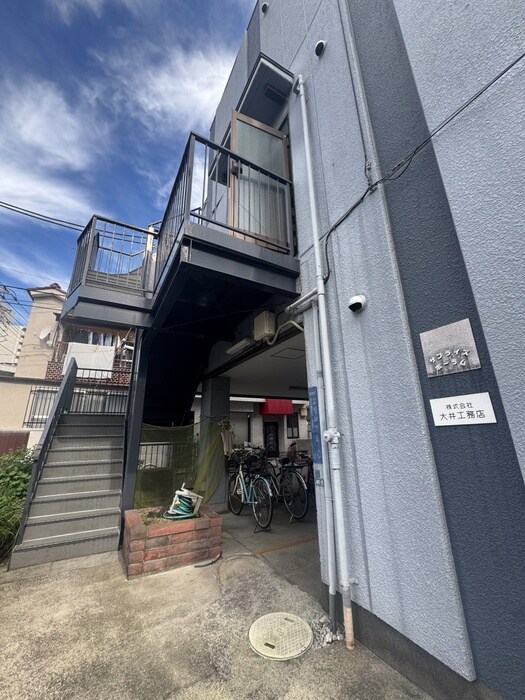 エントランス部分 サンライズホ－ラム